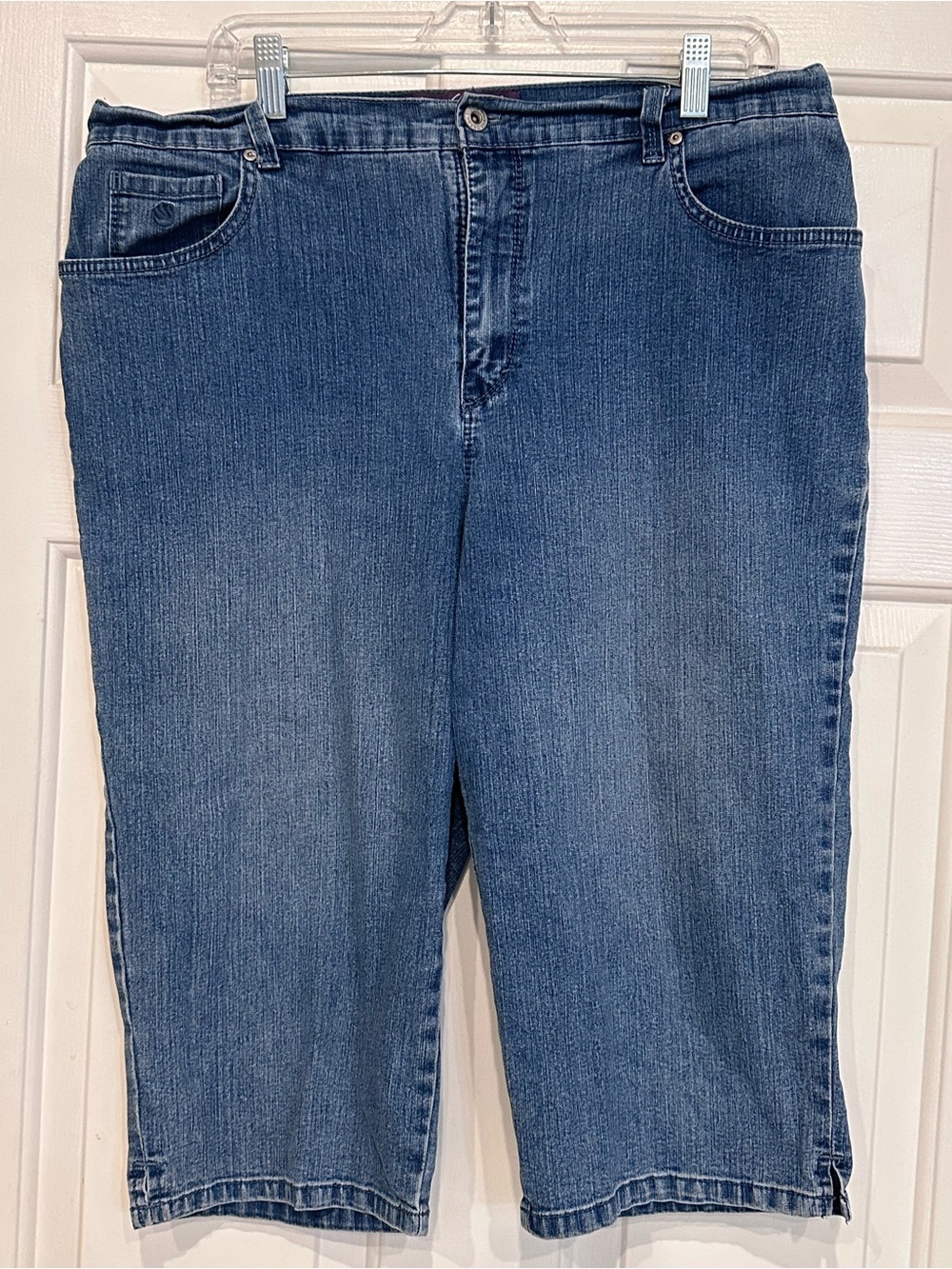 Gloria Vanderbilt Amanda Skimmer Capri Jeans – Size 16